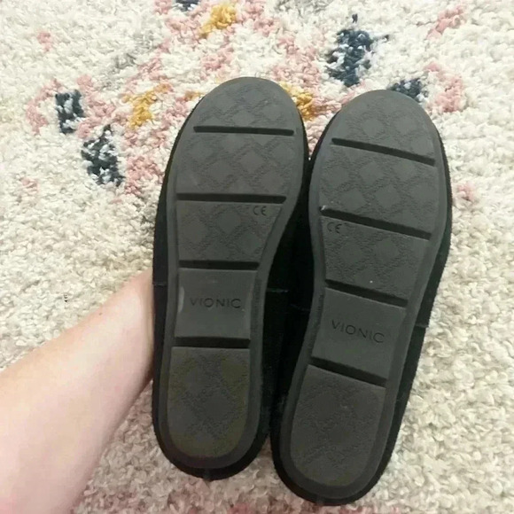 Vionic black suede loafers 7 - Picture 5 of 8